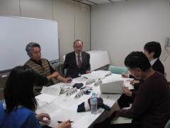 【写真】平成29年度東京都自立支援協議会第2回本会議開催報告のグループ討議の様子